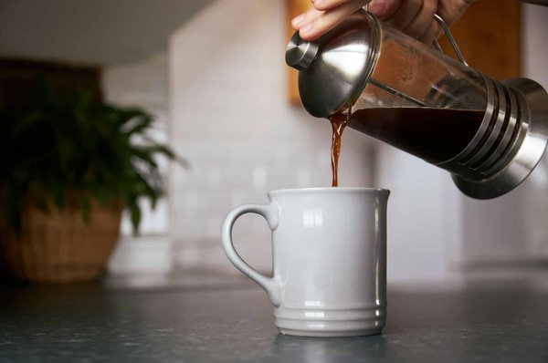 Comment sélectionner une machine à café avec double bac de grains pour des arômes différenciés ?